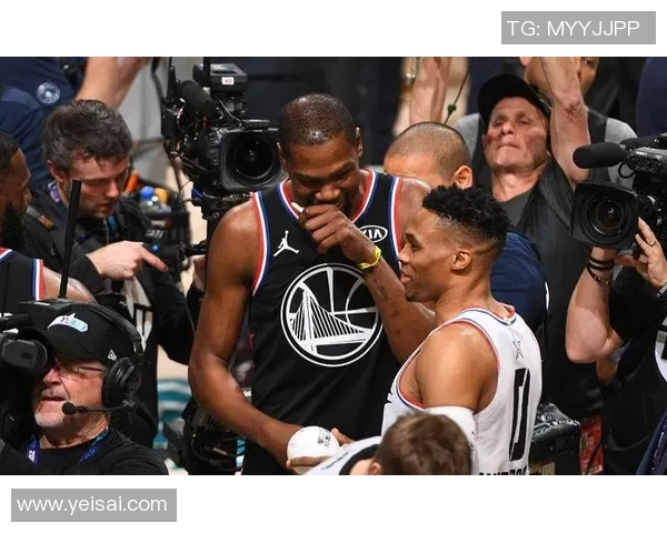 2015至2016赛季NBA勇士与雷霆的精彩对决与历史回顾 2015至2016赛季NBA勇士与雷霆的精彩对决与历史回顾